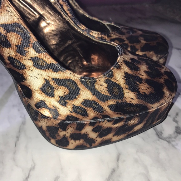 Leopard print heels - Picture 3 of 4